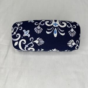 Vera Bradley Sunglasses hard case blue & white printed, sunglasses protector